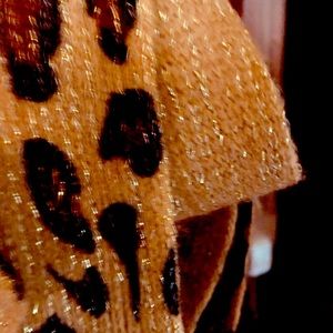 Beautiful, leopard print scarf